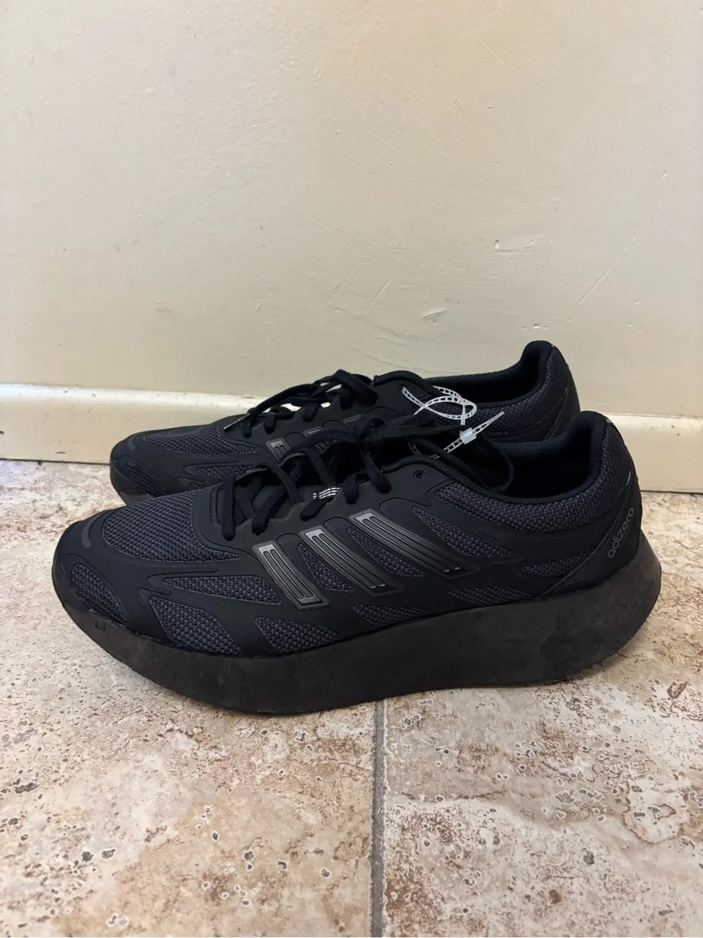 Adidas Adizero Aruku Running Shoes Black  Mens Size 13 New (JH7772)